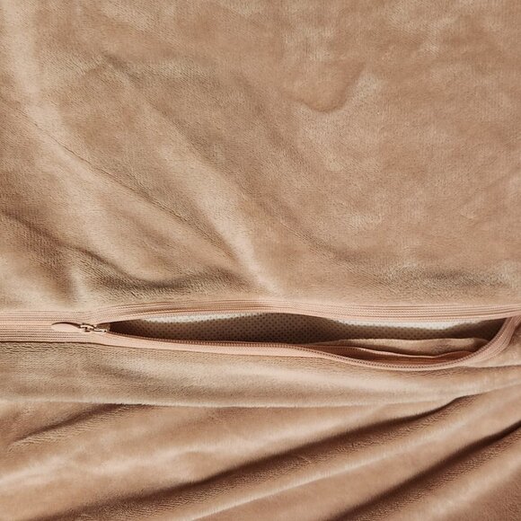 Coffee Brown Faux Fur Pillow Sham || 15x22 EUC - Picture 4 of 9